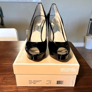 Michael Kors Black Patent York Pumps 10M Real Leather Heels